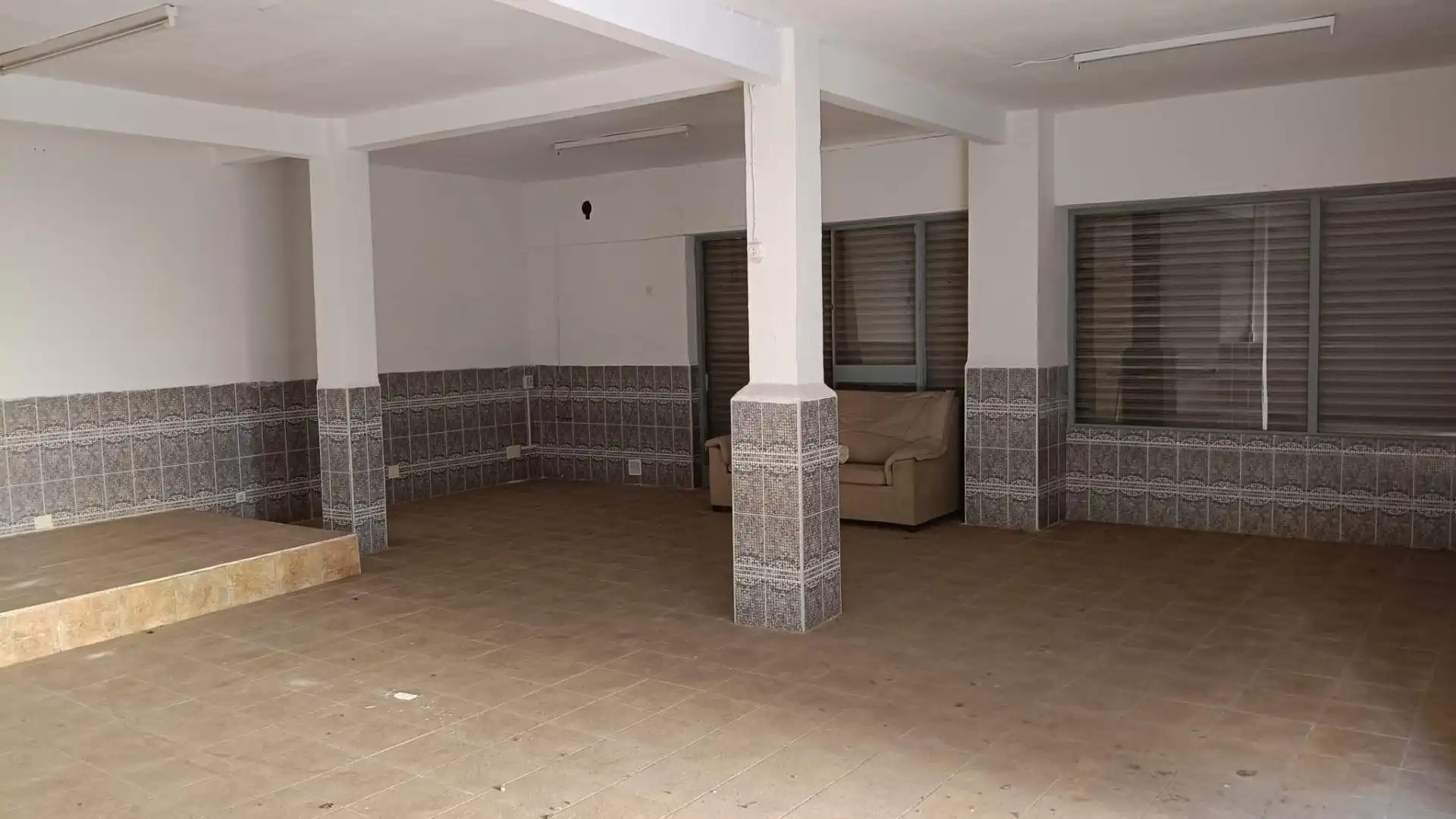 Gewerbefläche zum Verkauf in Calle CANOVAS DEL CASTILLO, imagen 3