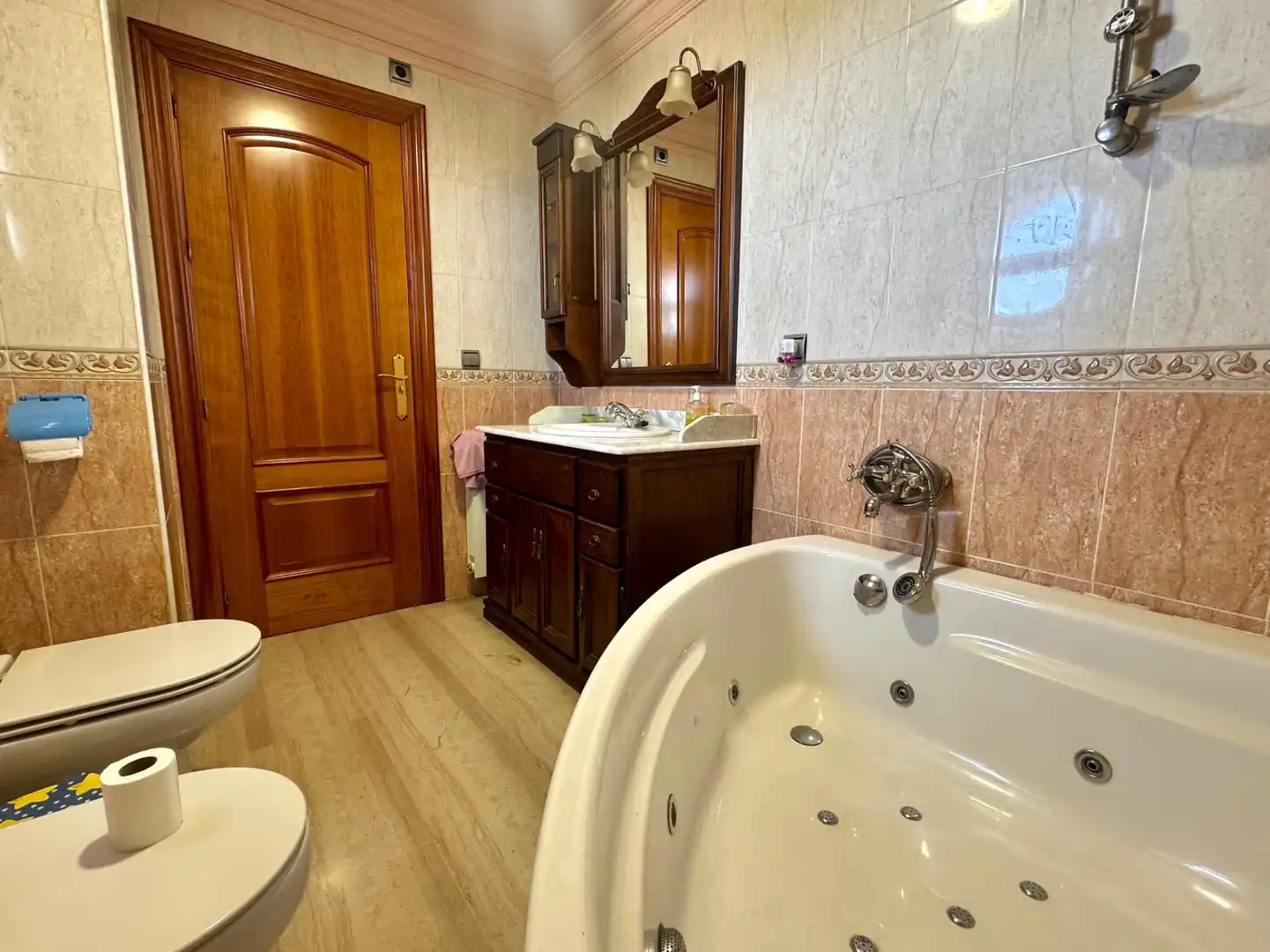 Bathroom of Houses for sale in Alfacar