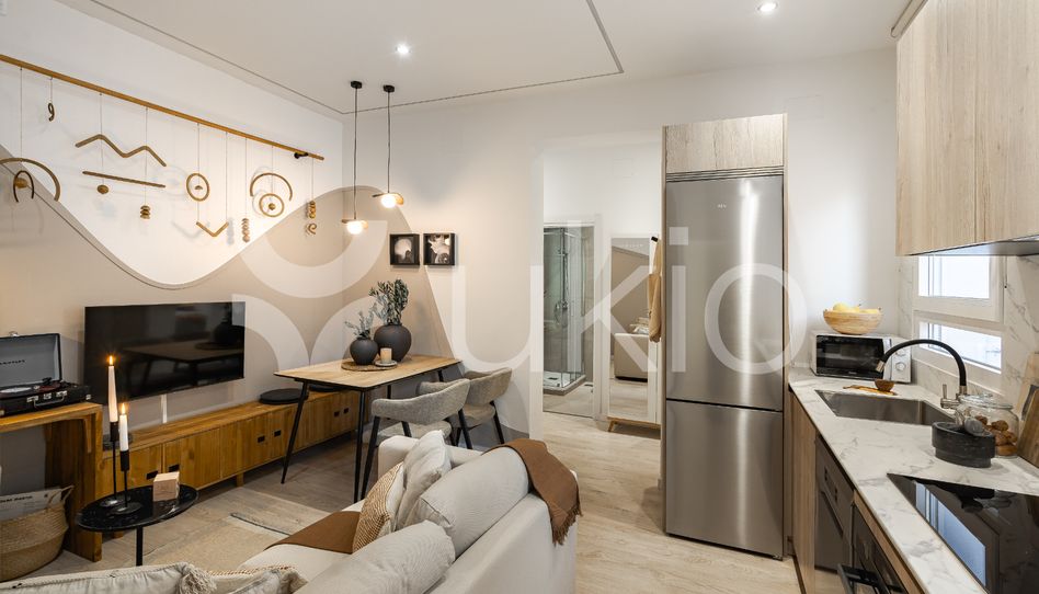 Apartamento de alquiler en Calle de Treviño, Ríos Rosas - Nuevos Ministerios - Imagen 2