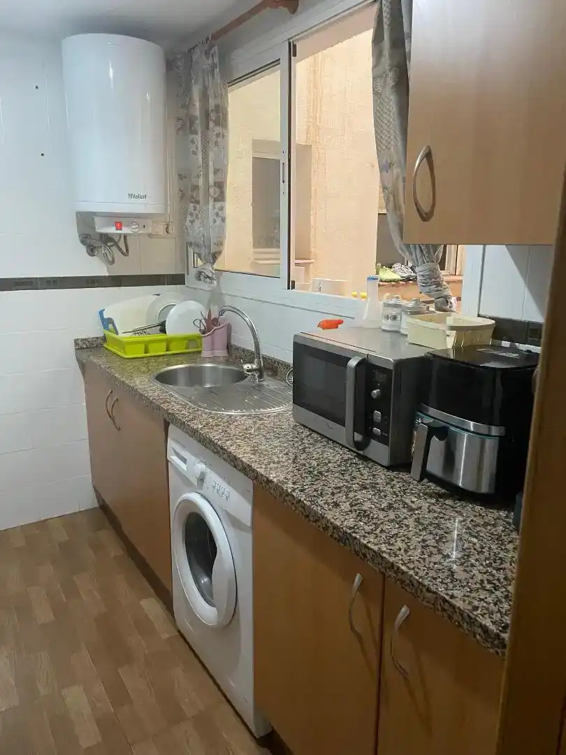 Kitchen of Flat for share in Málaga  with Air Conditioner, Furnished and Oven