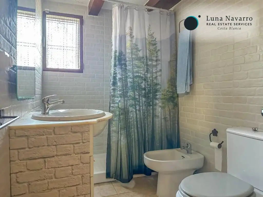Baño de Casa o chalet en venta en Confrides con Calefacción, Jardín privado y Terraza