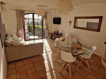 Reihenhaus mit Pool zum Verkauf in Golf Bahía
