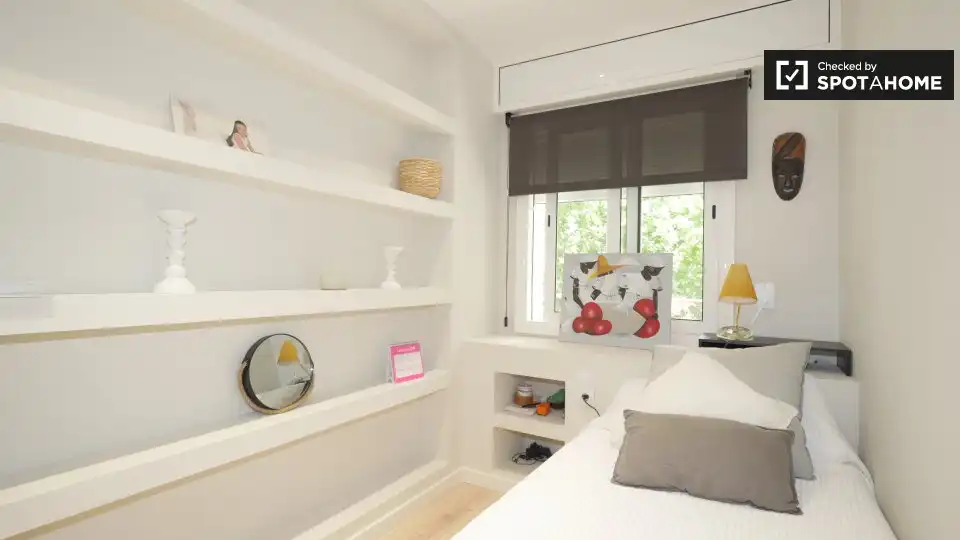 Zimmer in Pedralbes