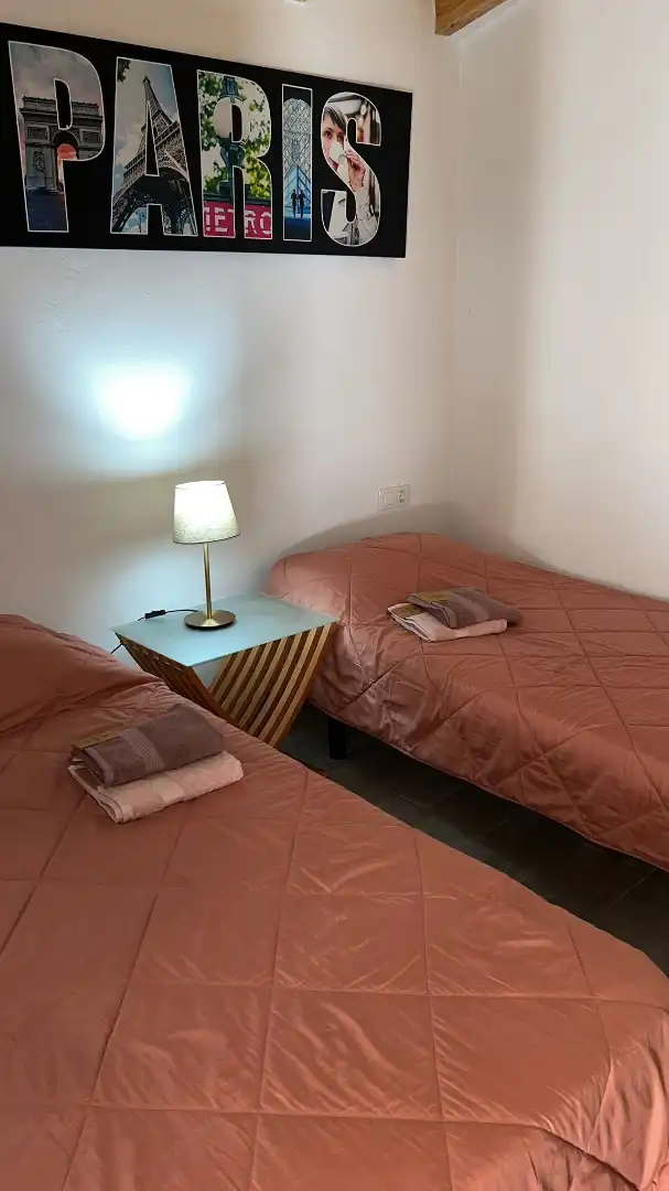 Dormitori de Casa adosada en venda en Guía de Isora amb Jardí privat i Terrassa