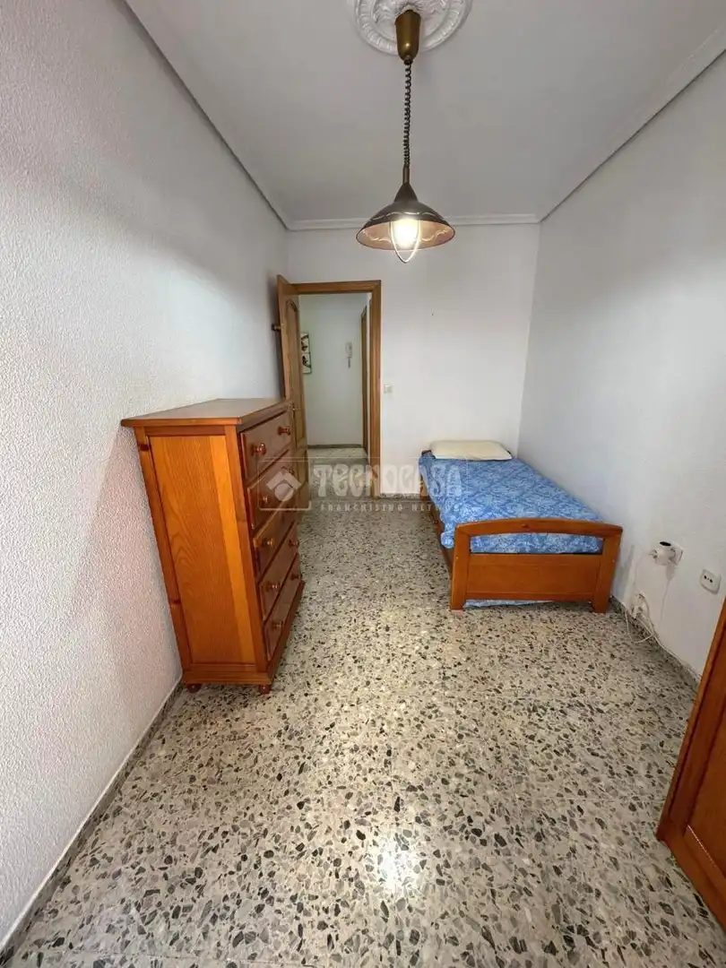 Dormitori de Pis en venda en Córdoba