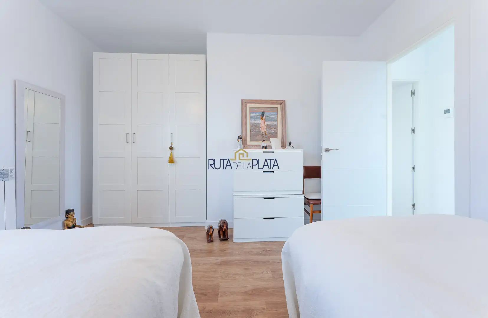Dormitori de Casa o xalet en venda en Roales amb Calefacció, Jardí privat i Parquet