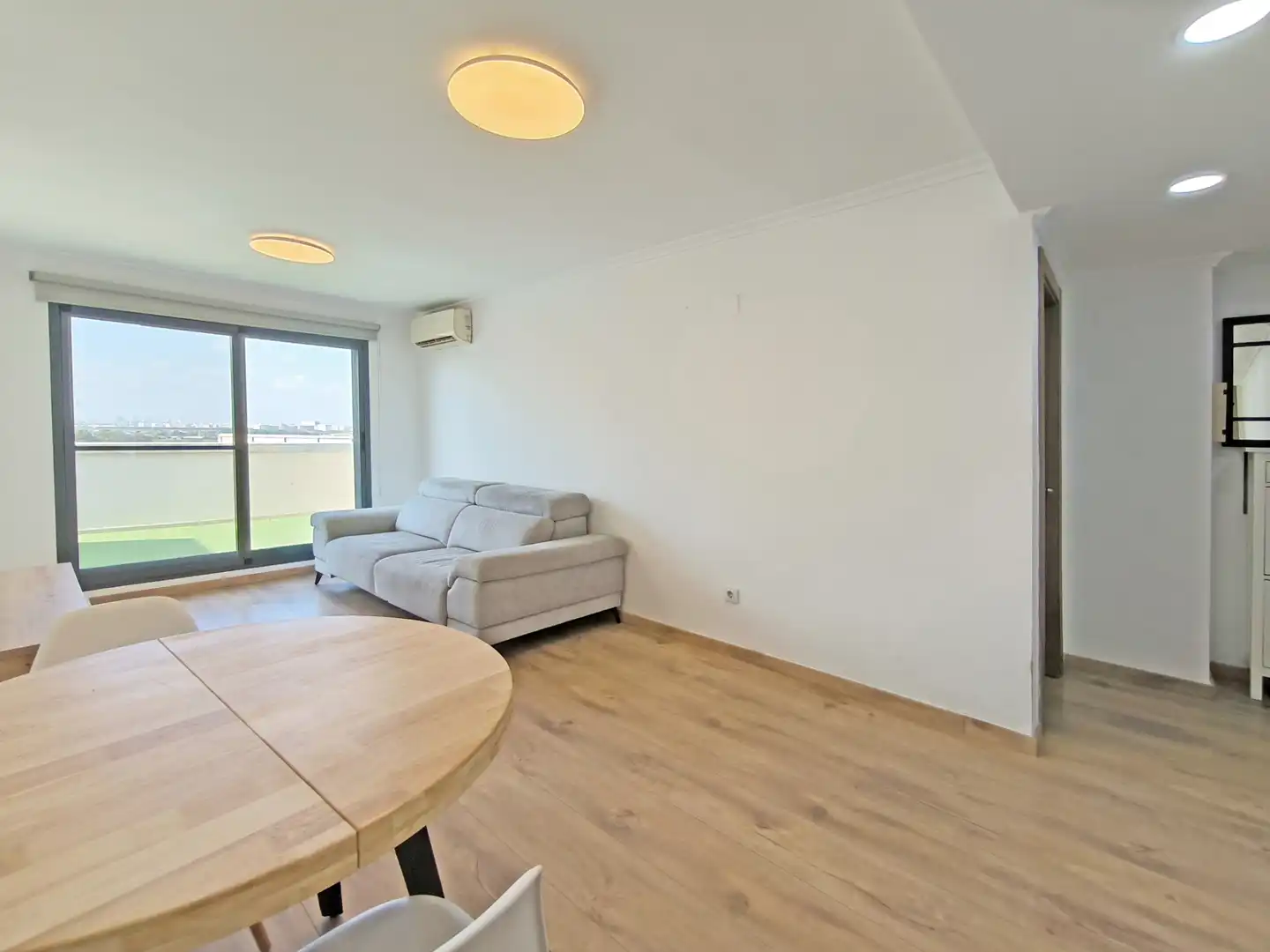 Sala de estar de Ático en venta en Paiporta con Aire acondicionado, Parquet y Terraza