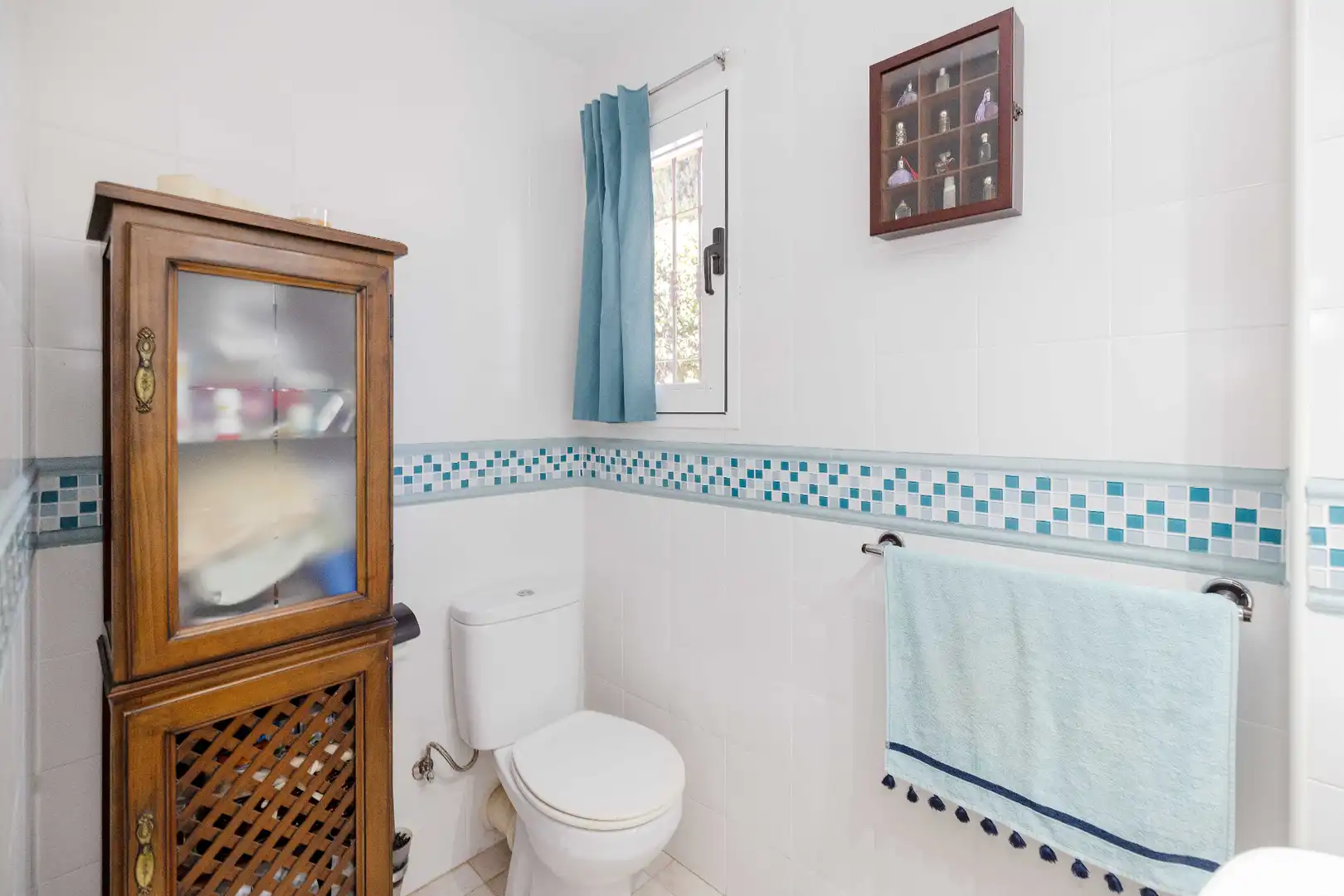 Bany de Casa o xalet en venda en Málaga amb Aire condicionat, Calefacció i Jardí privat