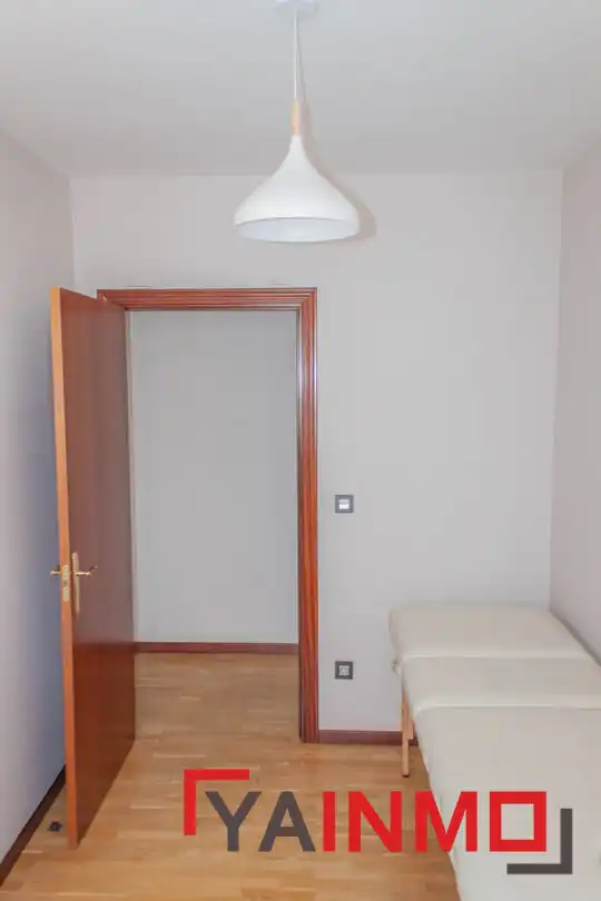 Dormitori de Pis en venda en Vitoria - Gasteiz amb Calefacció i Terrassa