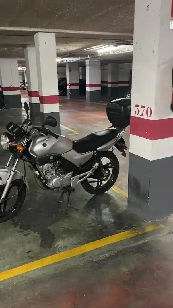 Exterior view of Garage for rent in Valencia