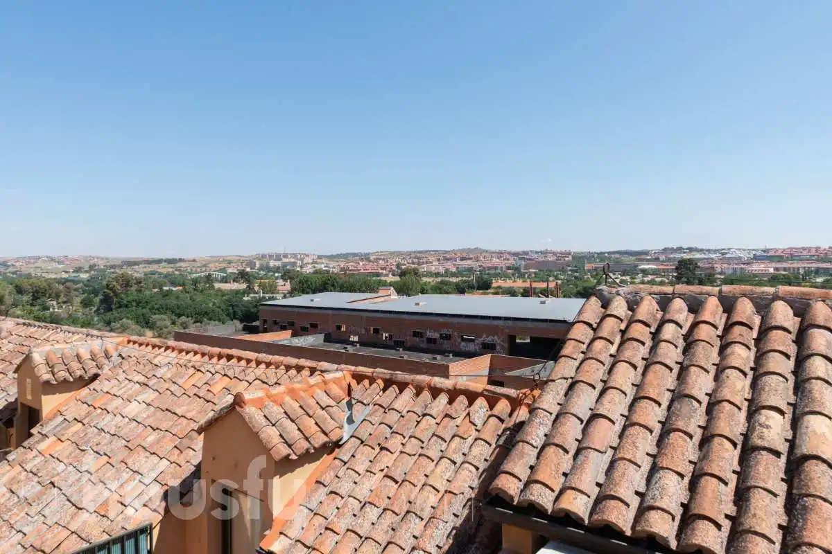 Maisonette zur Miete in Carretera Navalpino, Los Cigarrales-La Bastida