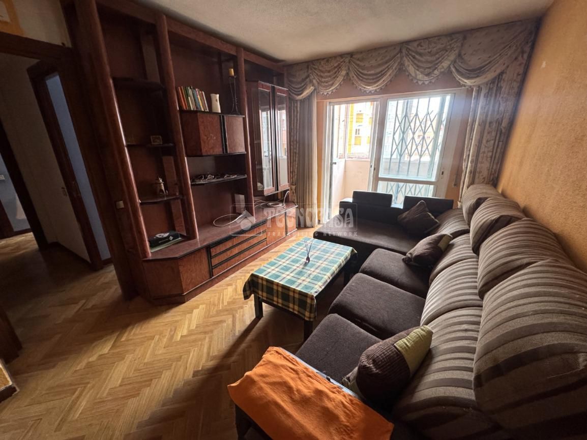 Living room of Flat for sale in San Fernando de Henares  with Heating, Parquet flooring and Terrace