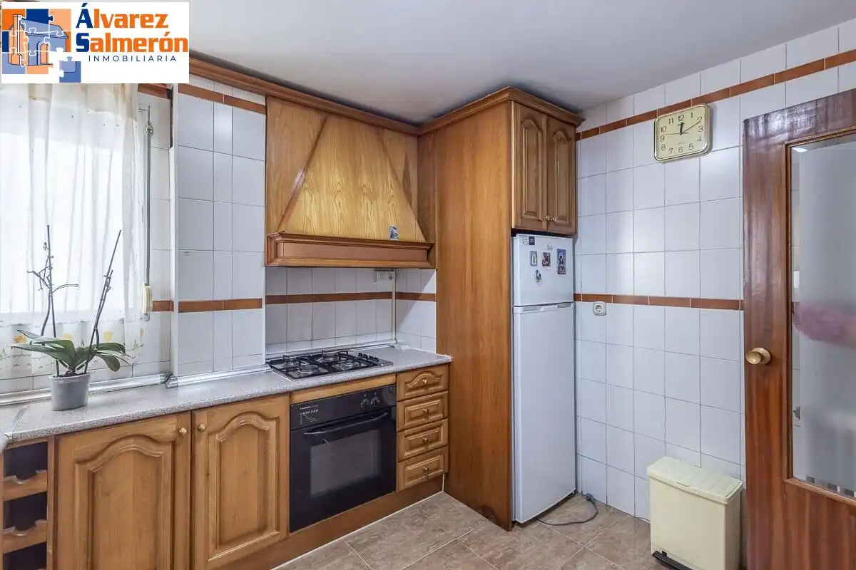 Kitchen of Flat for sale in Granada  with Heating and Terrace