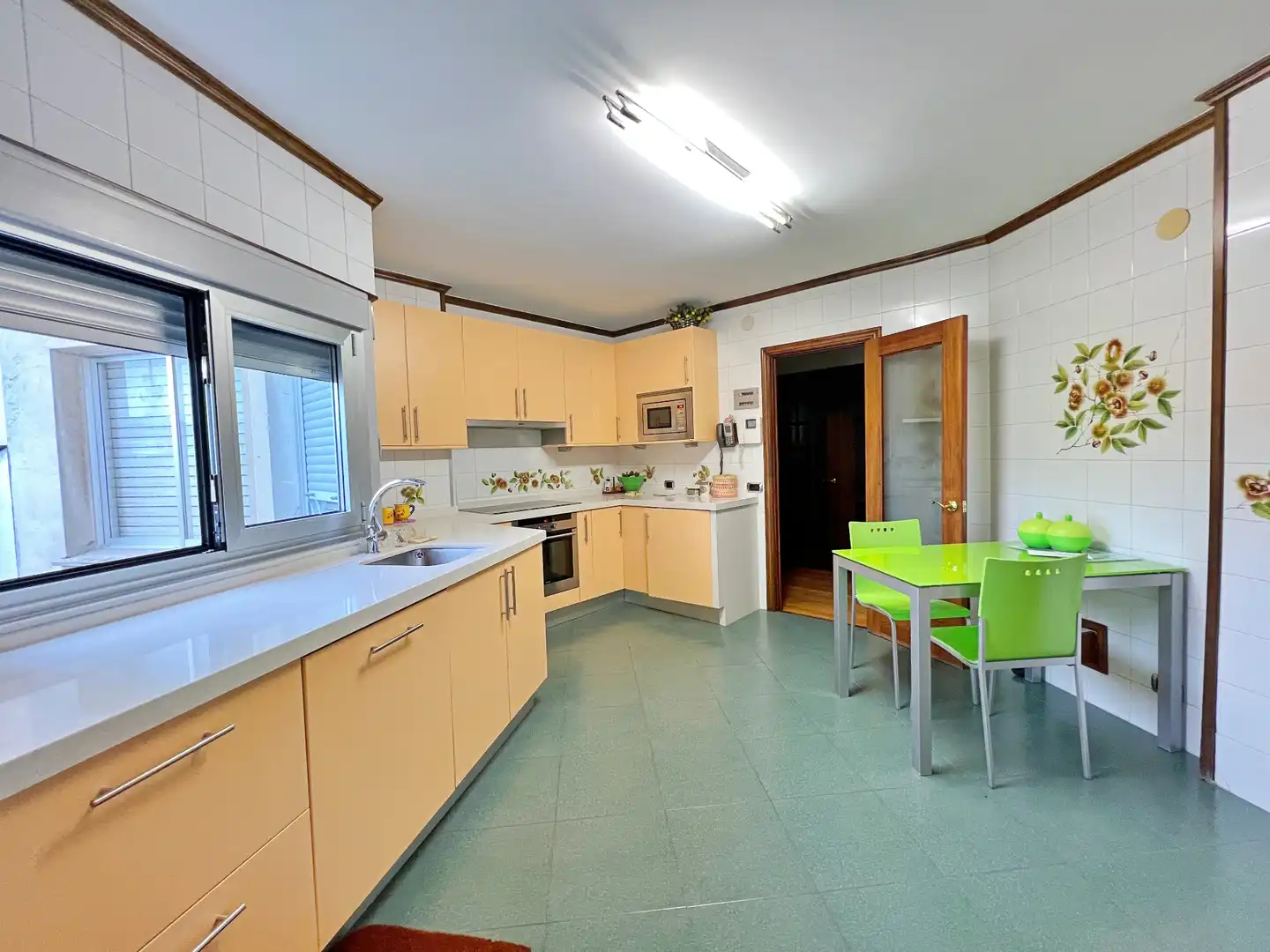 Cocina de Piso en venta en Lugo Capital con Calefacción, Parquet y Amueblado