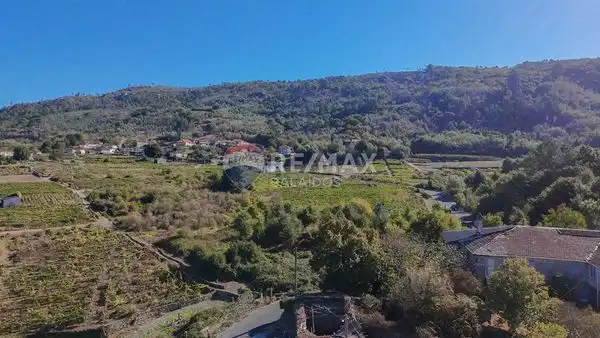 Casa o xalet en venda en Cenlle amb Jardí privat
