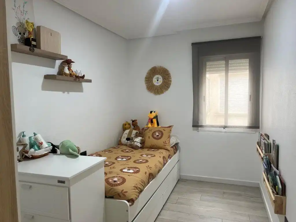 Bedroom of Flat for sale in Dolores  with Air Conditioner, Terrace and Furnished