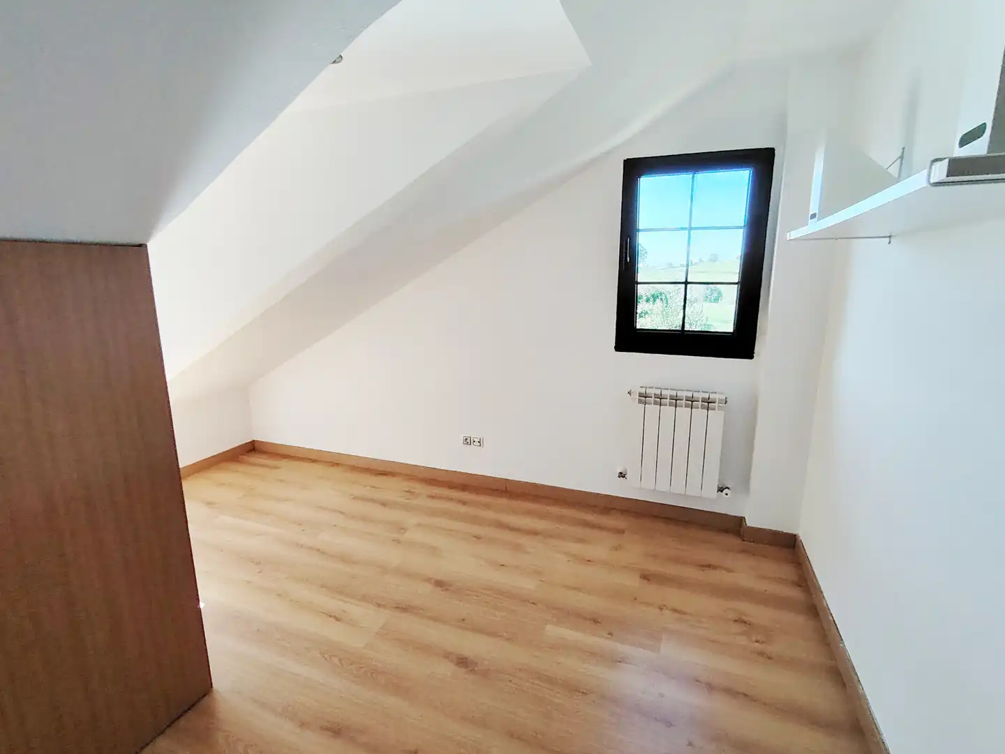 Habitación de Casa o chalet en venta en Gijón  con Calefacción, Jardín privado y Parquet