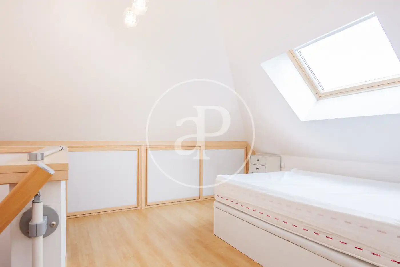 Bedroom of Flat for rent in Madrid  with Air Conditioner, Heating and Terrace