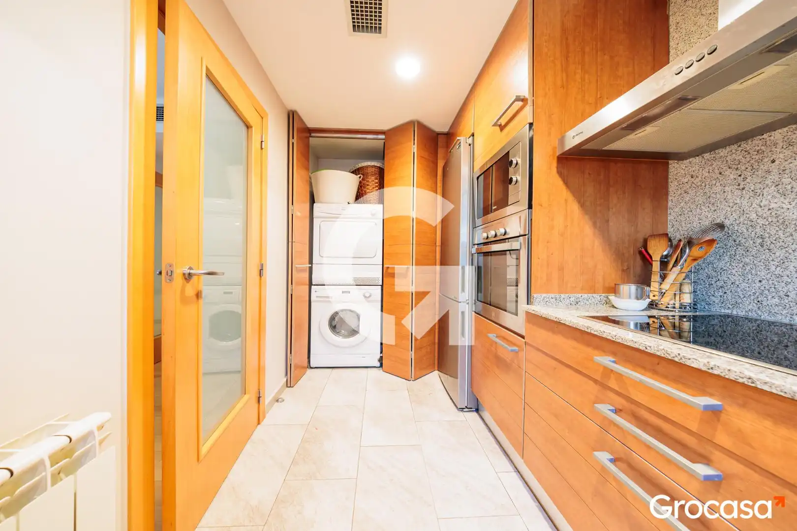 Kitchen of Ground floor for sale in Terrassa  with Air Conditioner, Heating and Private garden