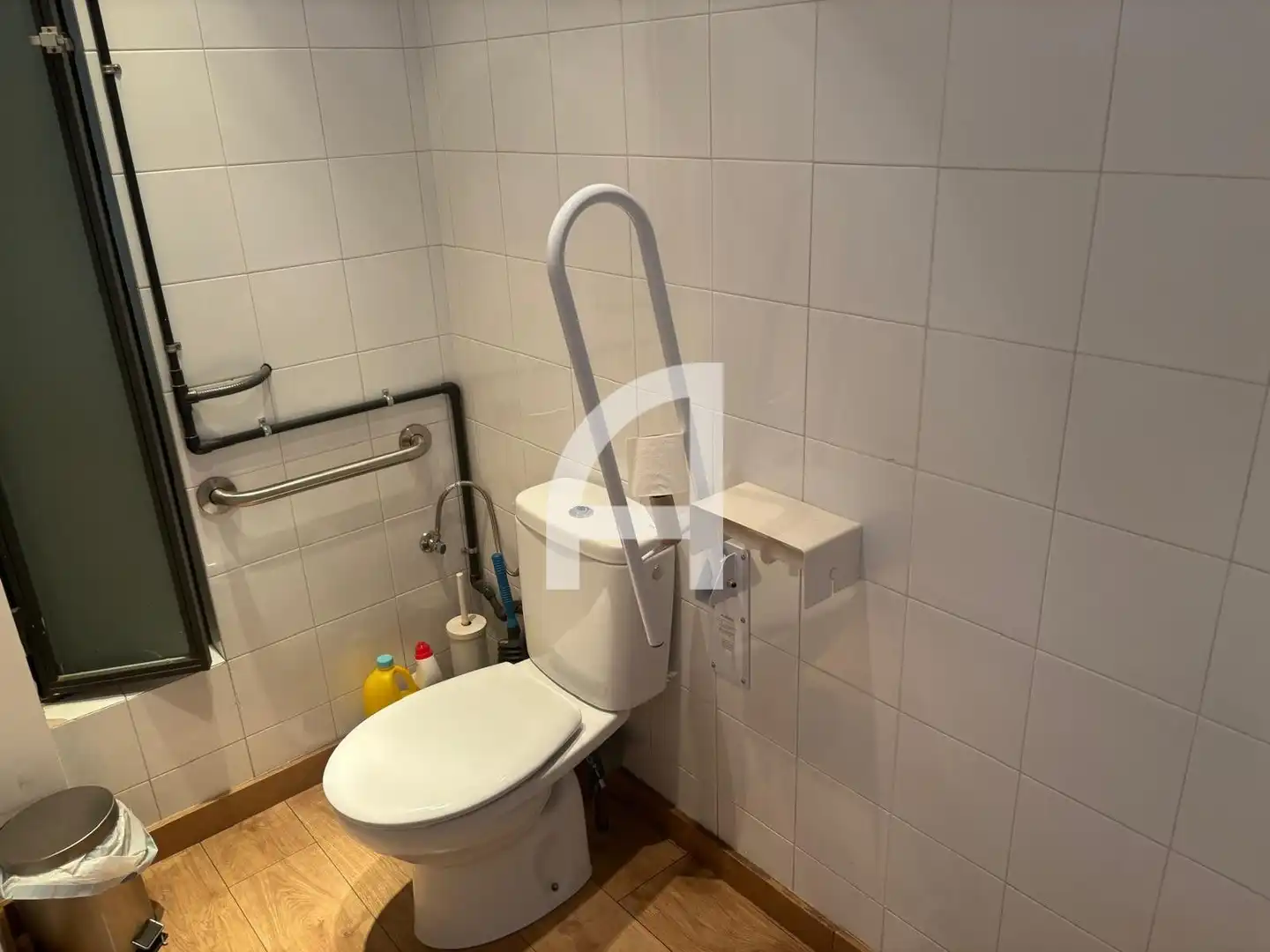 Baño de Local de alquiler en Terrassa