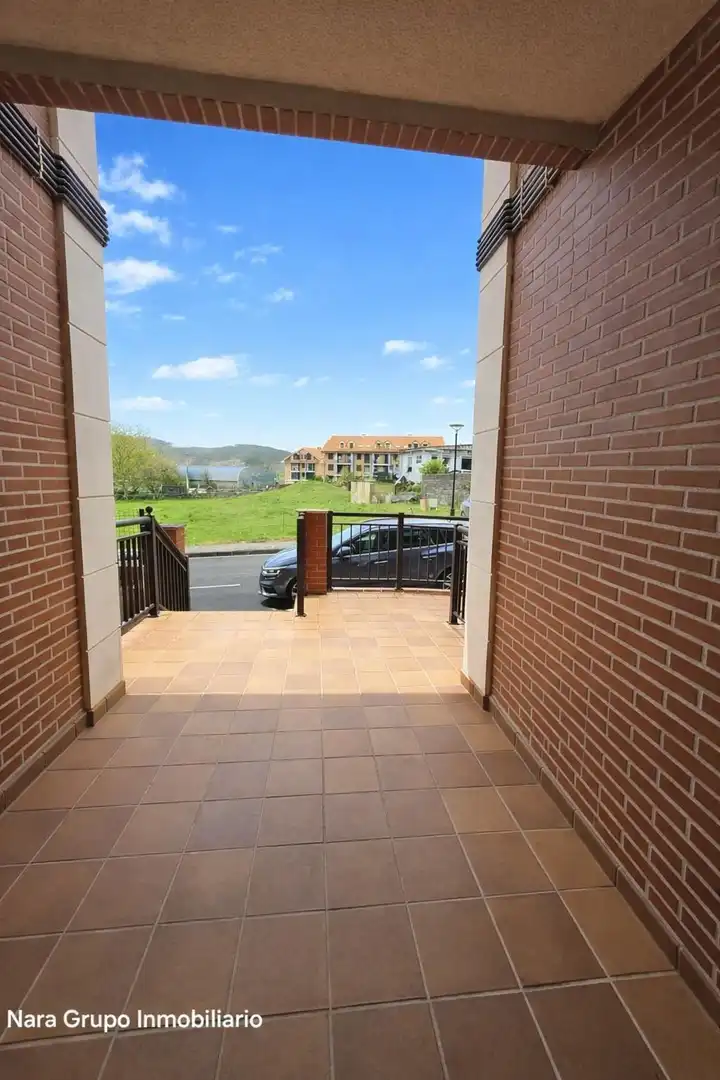 Vista exterior de Pis en venda en Meruelo amb Calefacció, Jardí privat i Terrassa