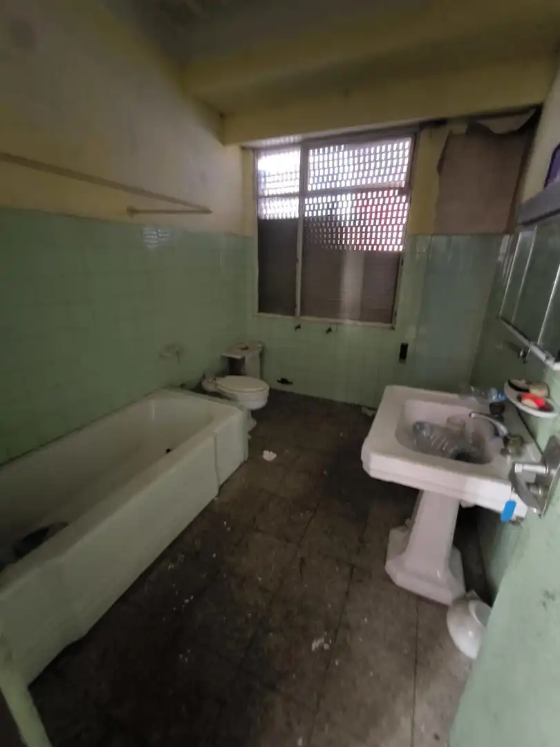 Baño de Nave industrial en venta en León Capital 