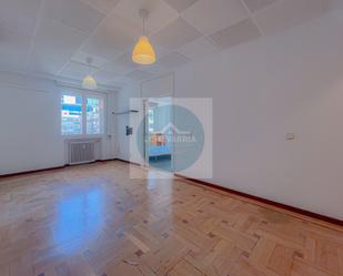 Living room of Apartment to rent in  Madrid Capital  with Air Conditioner, Heating and Parquet flooring