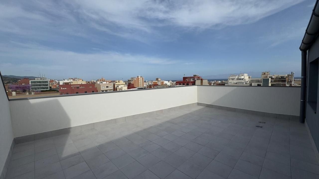 Terrace of Attic for sale in Badalona  with Air Conditioner, Heating and Parquet flooring