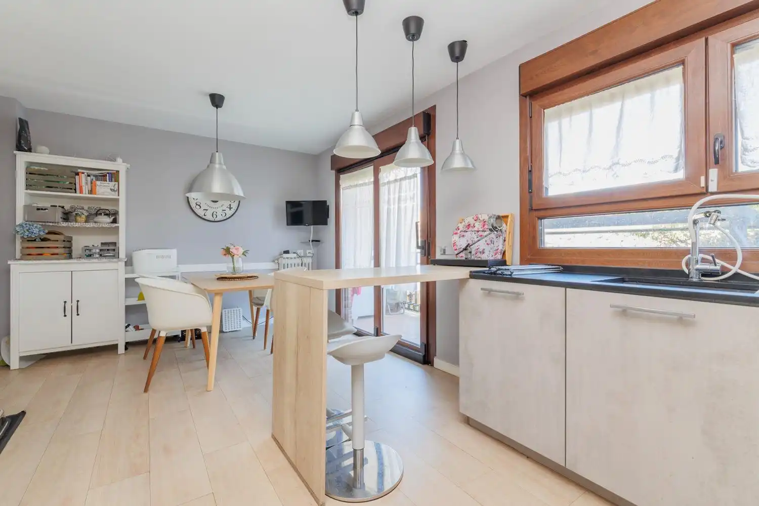 Cocina de Casa o chalet en venta en  Madrid Capital con Aire acondicionado, Jardín privado y Parquet