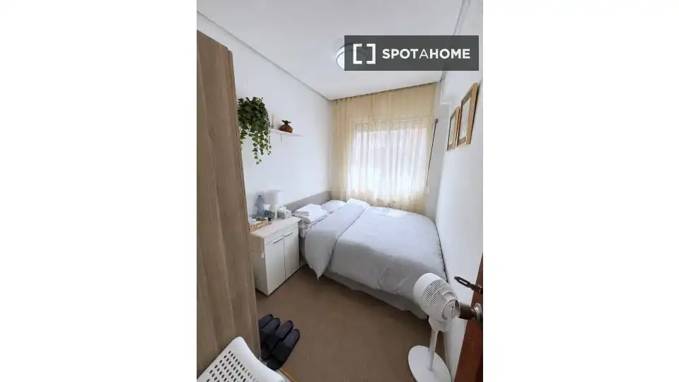 Habitación de Apartamento para compartir en Madrid con Aire acondicionado, Calefacción y Terraza