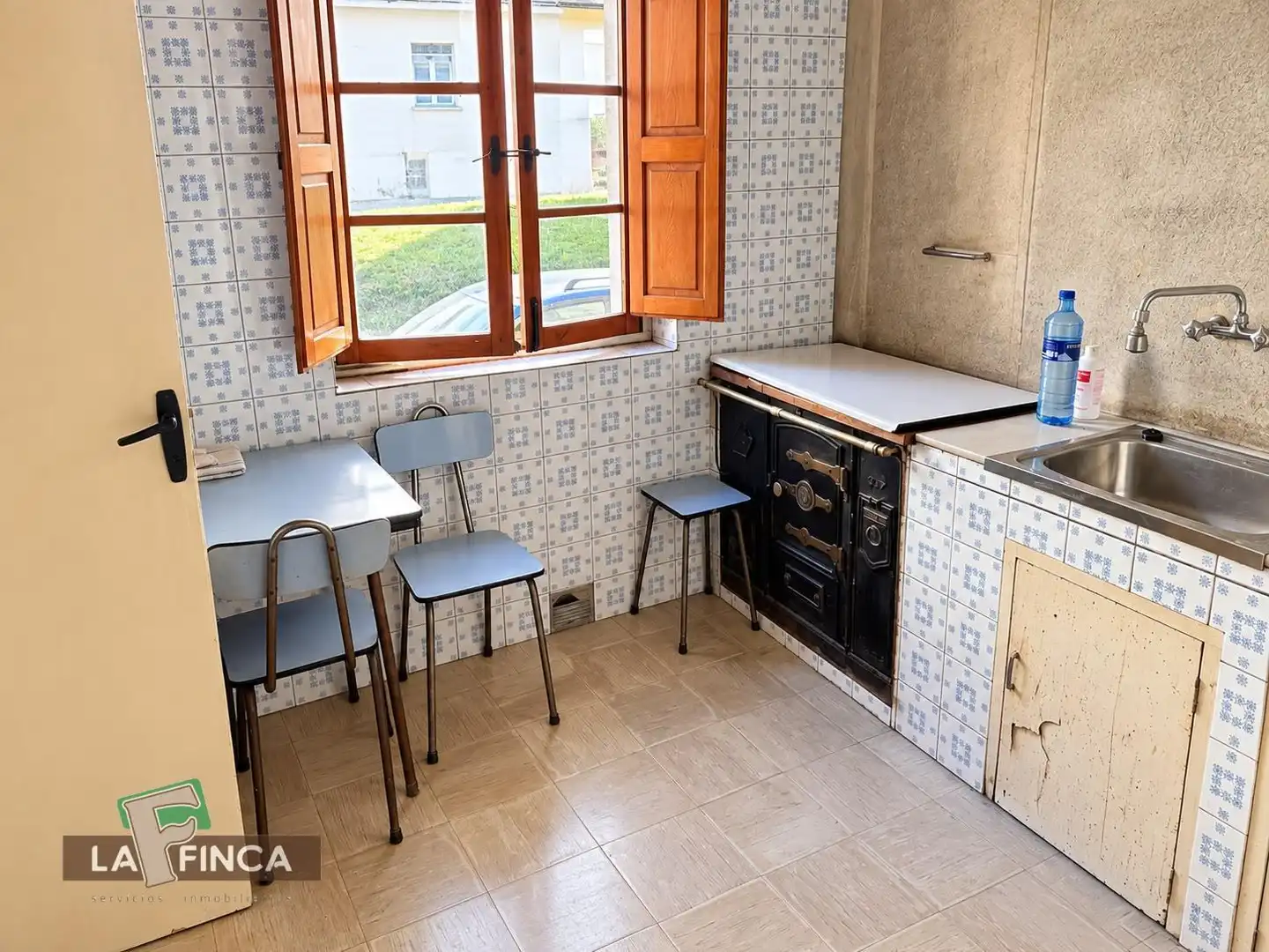 Kitchen of Flat for sale in Oviedo 