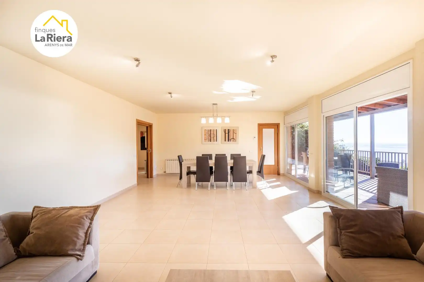 Comedor de Casa o chalet en venta en Arenys de Mar con Aire acondicionado, Calefacción y Jardín privado