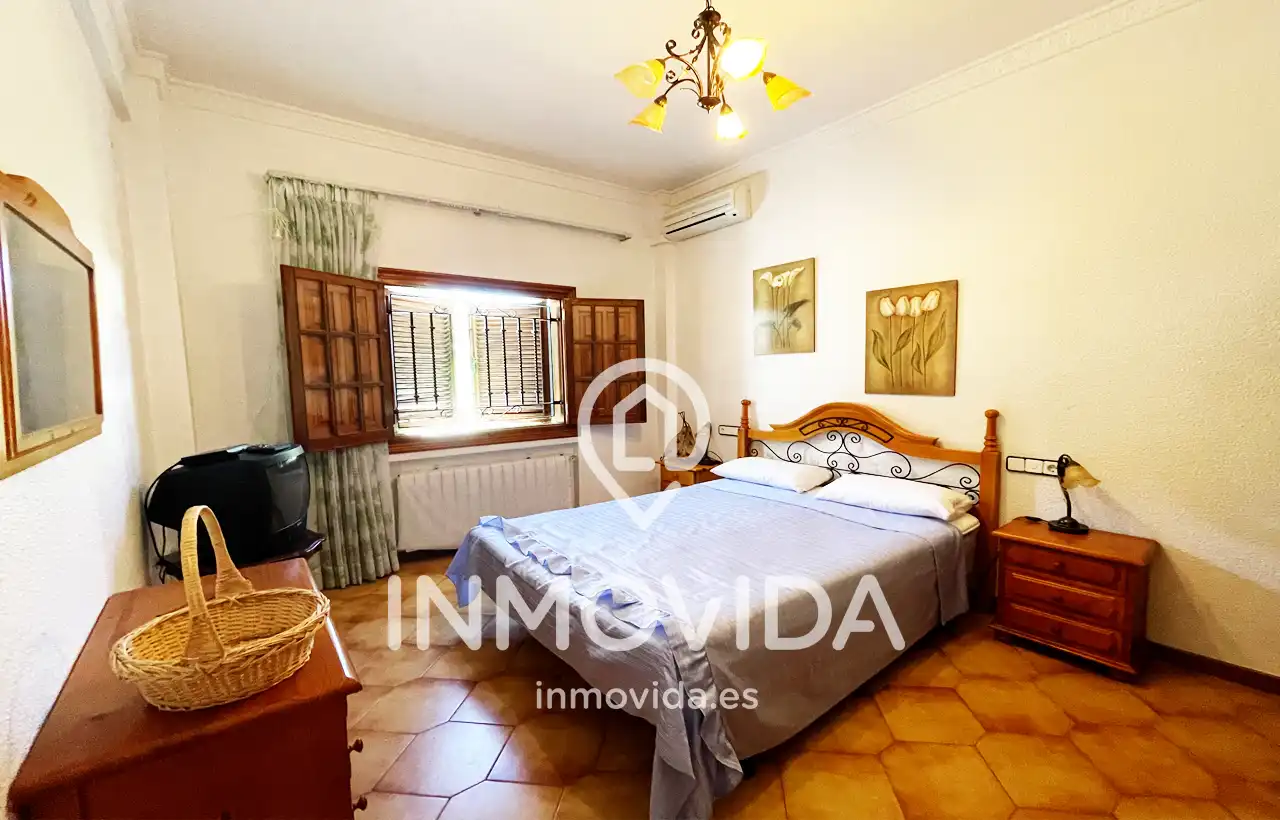 Dormitori de Casa o xalet en venda en Mogente / Moixent amb Aire condicionat, Jardí privat i Terrassa