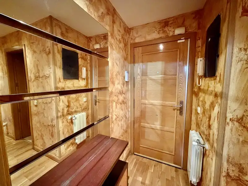 Bathroom of Flat for sale in Madrid  with Air Conditioner and Heating