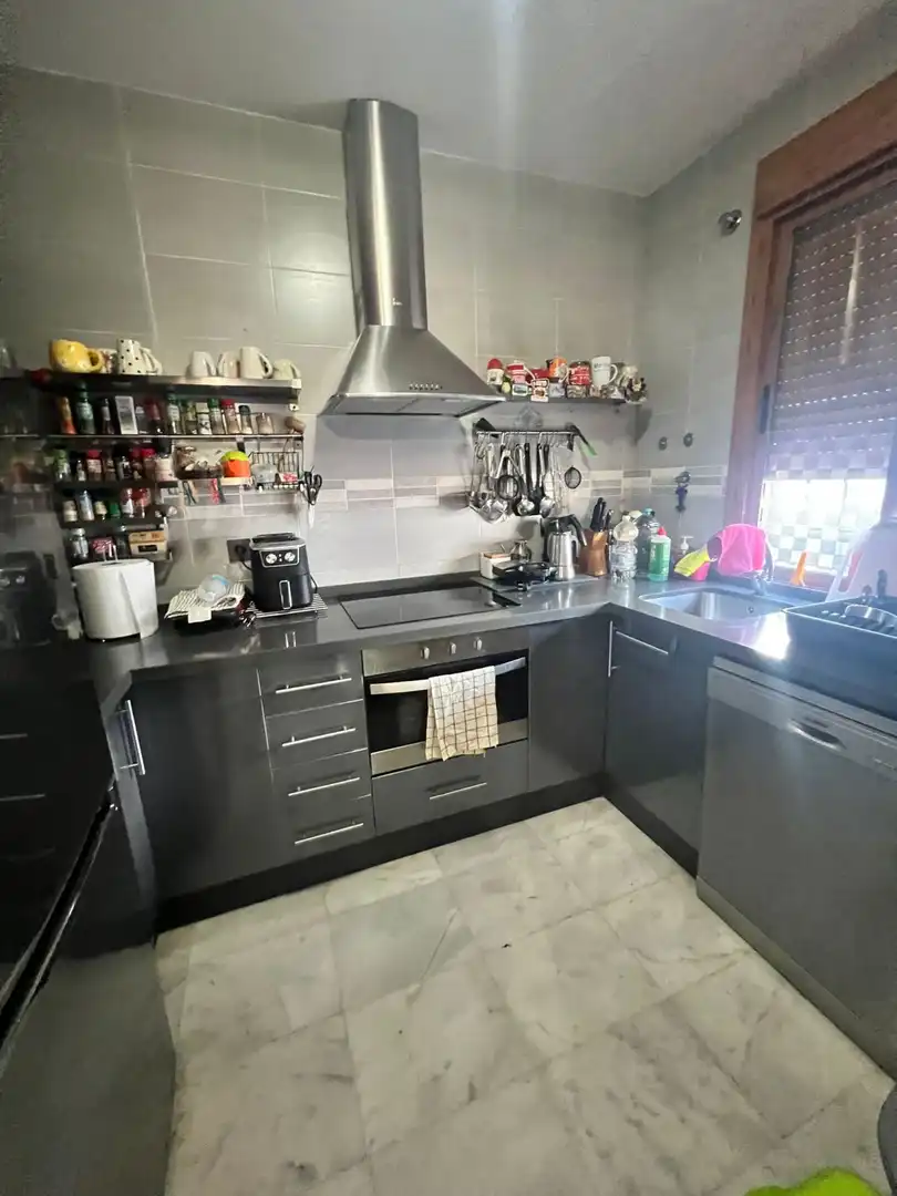 Kitchen of Flat for sale in Alcalá de Guadaira  with Storage room