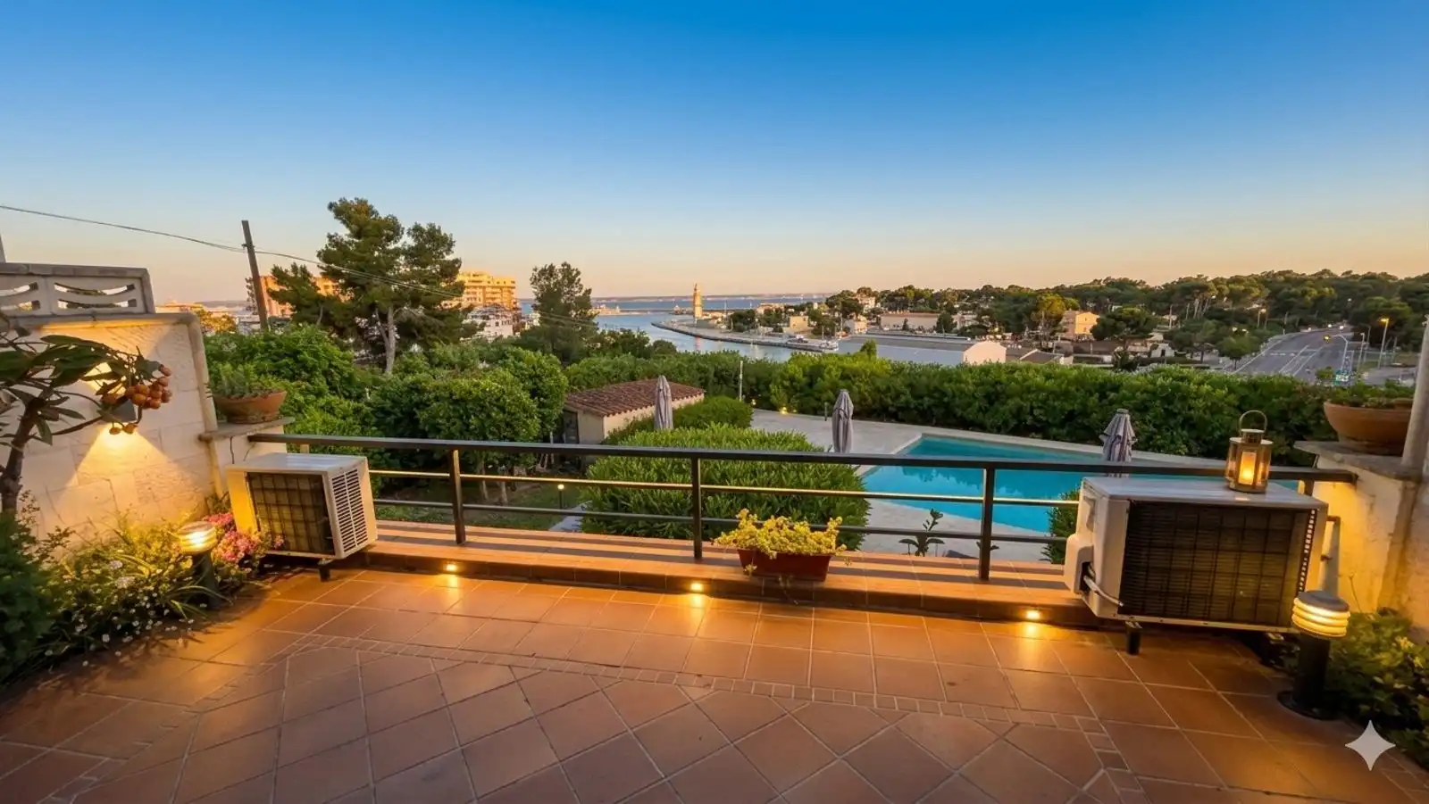 Terrasse von Einfamilien-Reihenhaus zum Verkauf in  Palma de Mallorca mit Klimaanlage, Heizung und Terrasse