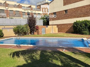 Adosado con piscina en venta en Doctor Ramon i Cajal