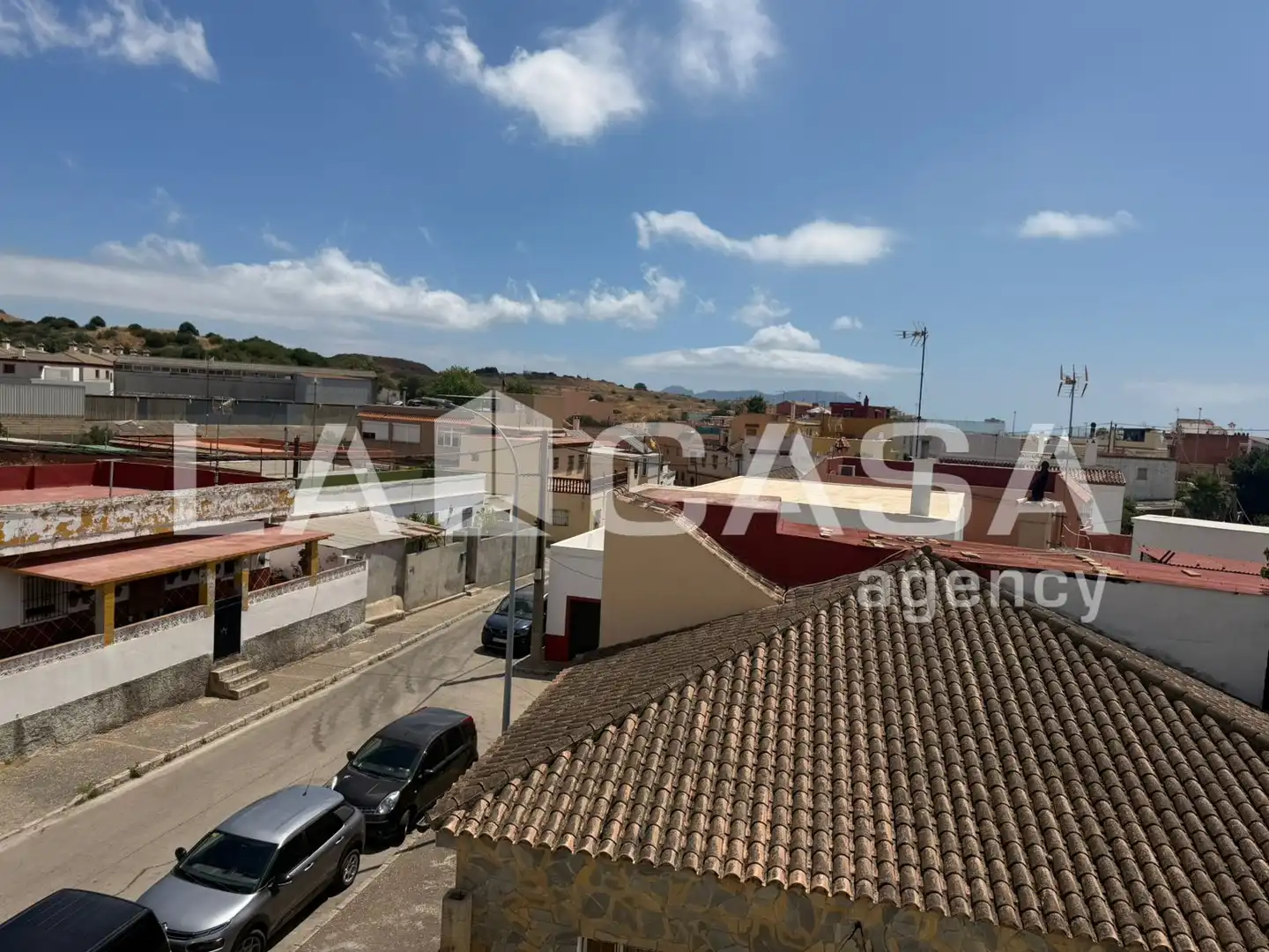 Vista exterior de Casa o xalet en venda en Algeciras amb Terrassa