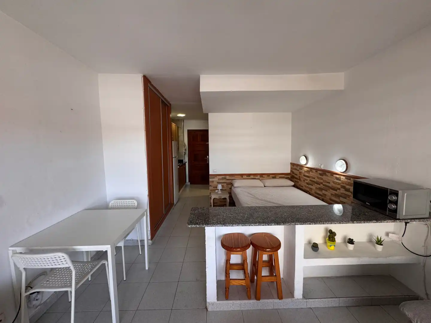 Bedroom of Apartments for rent in San Bartolomé de Tirajana  with Furnished, Washing machine and Microwave