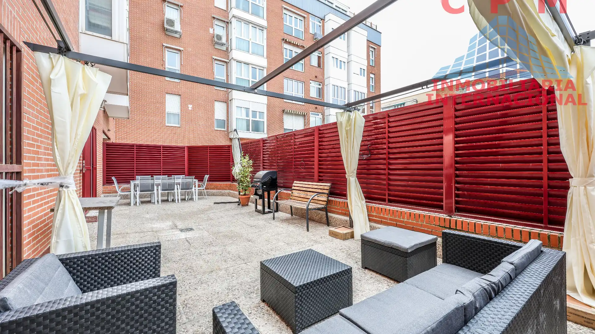 Terraza de Piso de alquiler en  Madrid Capital con Calefacción, Parquet y Terraza