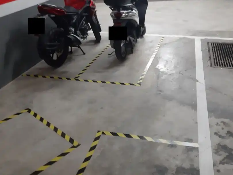 Moto en alquiler en Carrer de Carles Buïgas 52, imagen 2