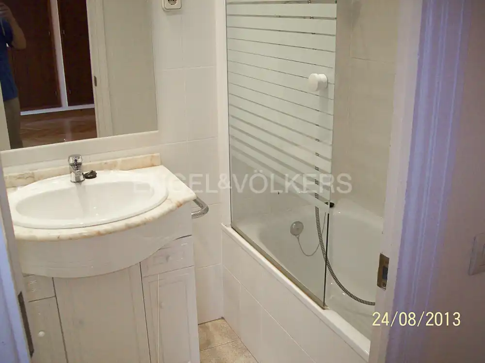 Bathroom of Houses for rent in Madrid  with Air Conditioner, Heating and Private garden