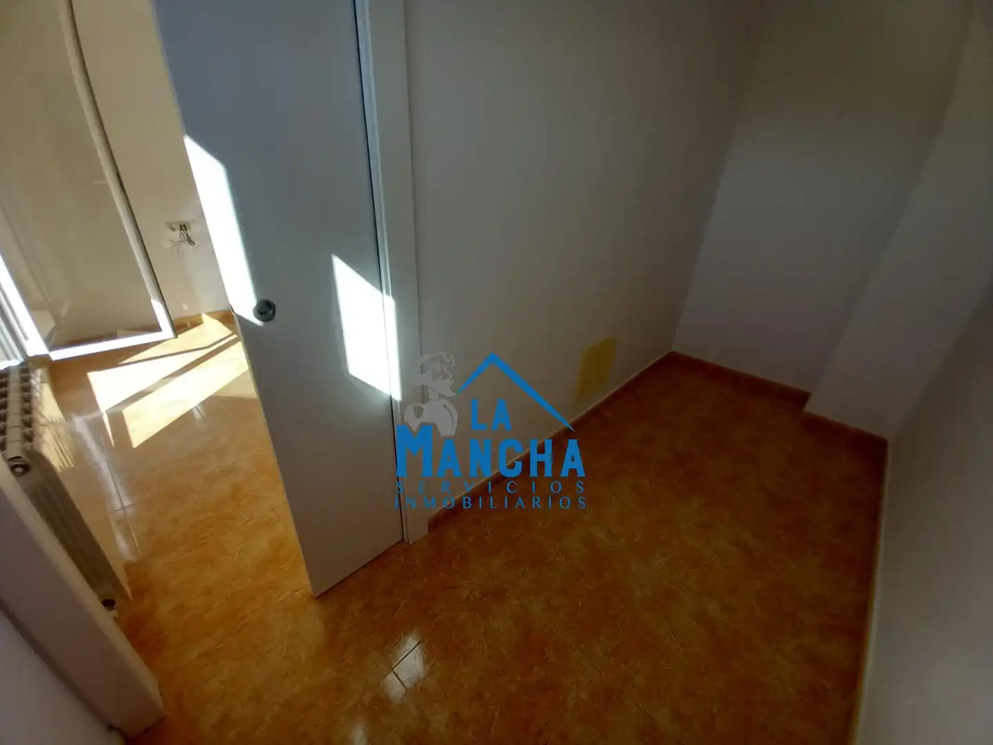 Casa adosada en venda en Madrigueras amb Calefacció, Terrassa i Traster