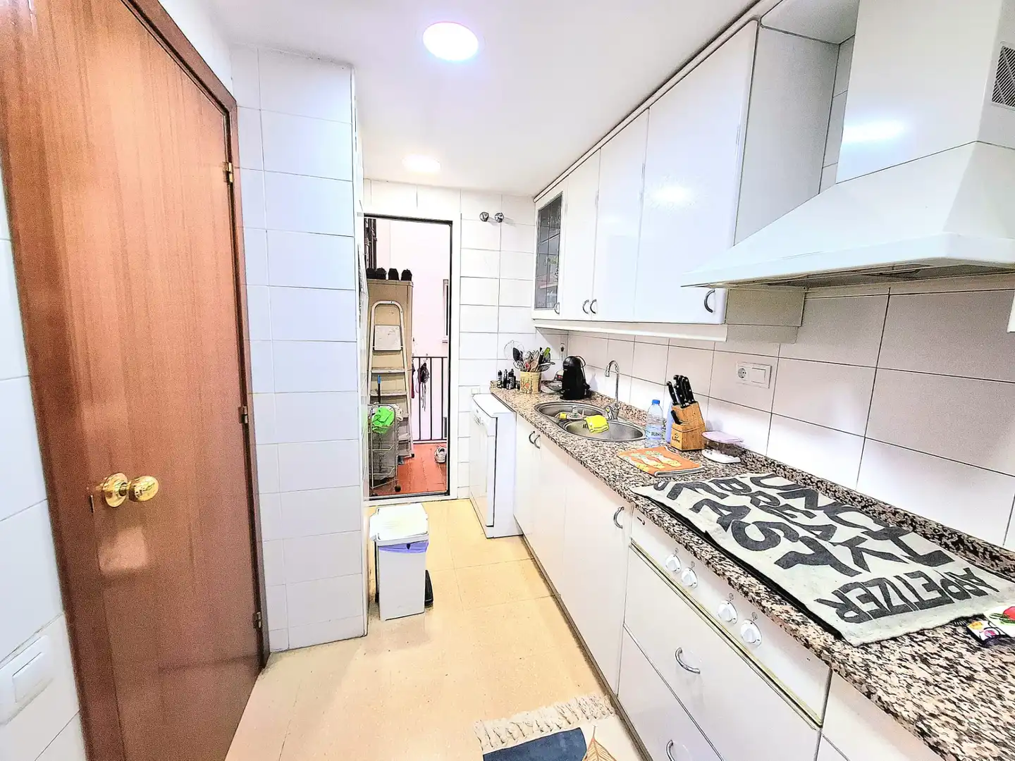 Kitchen of Flat for sale in Cerdanyola del Vallès  with Heating, Oven and Balcony