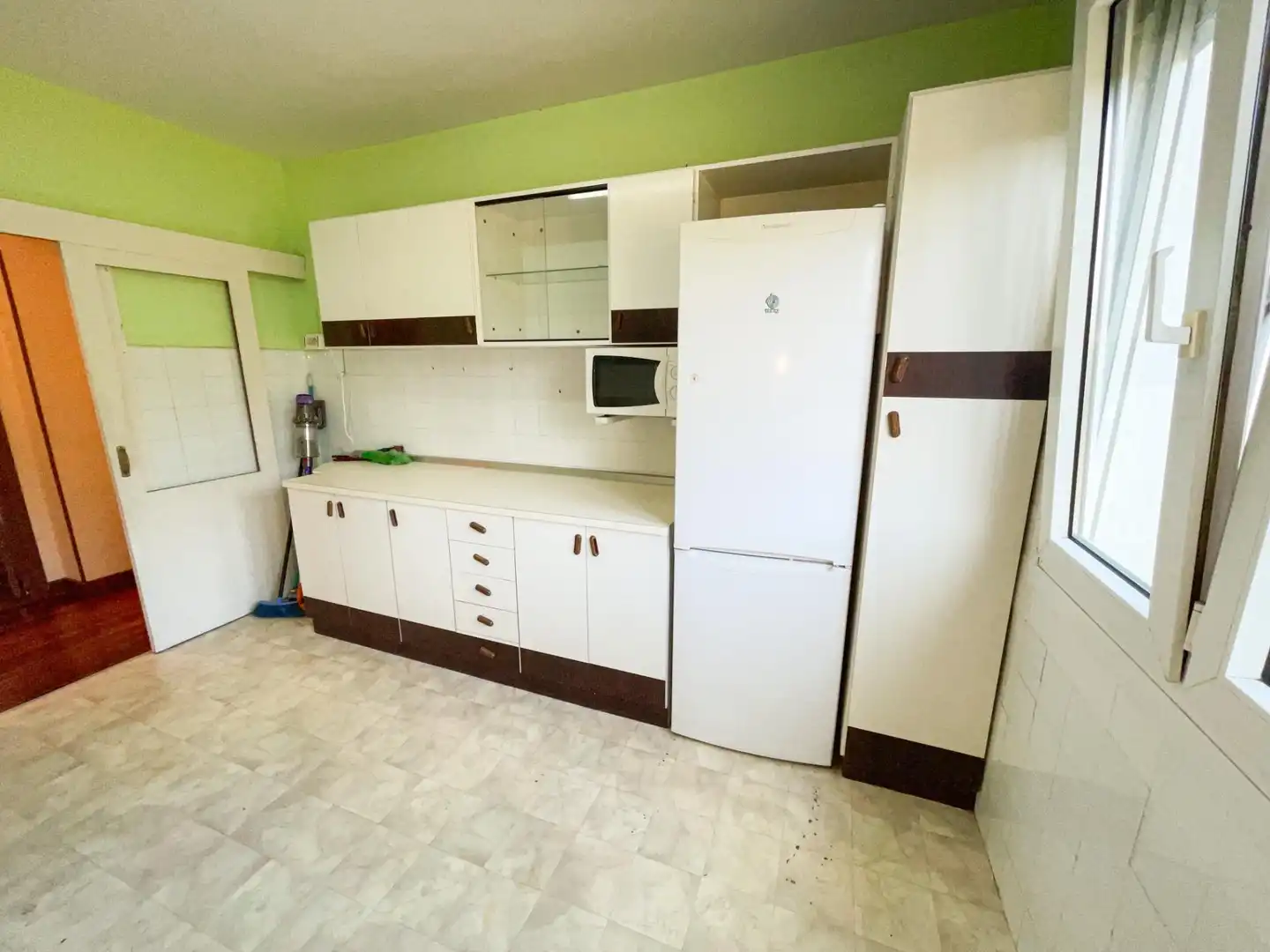 Kitchen of Houses for sale in Abanto y Ciérvana-Abanto Zierbena  with Heating, Private garden and Storage room