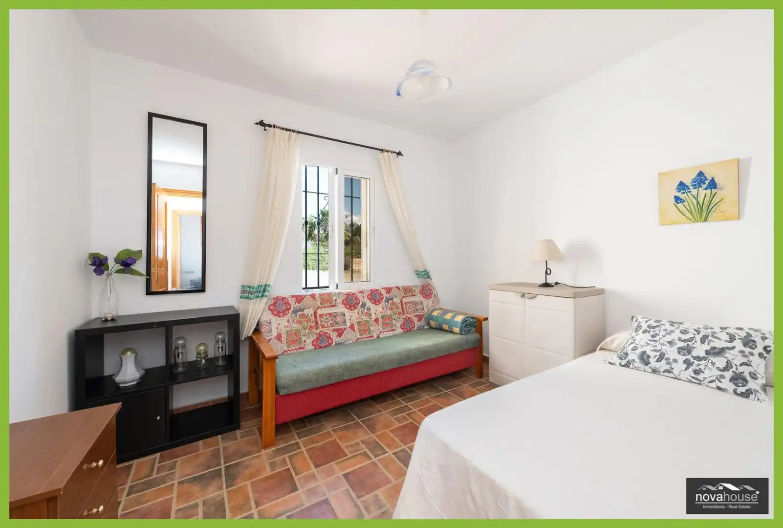Habitación de Finca rústica en venta en Nerja con Aire acondicionado, Trastero y Piscina