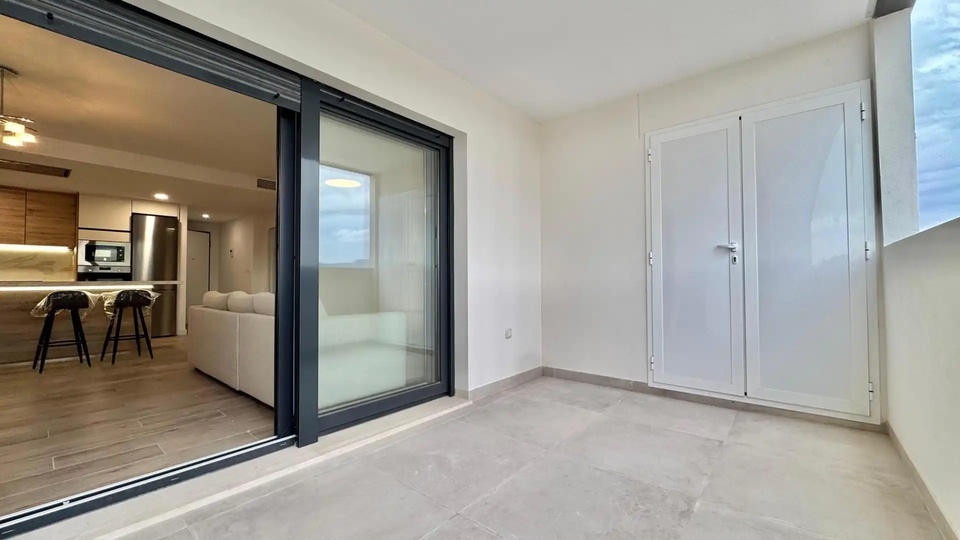 Flat with terrace to rent in Avenida de la Marina Española, imagen 7