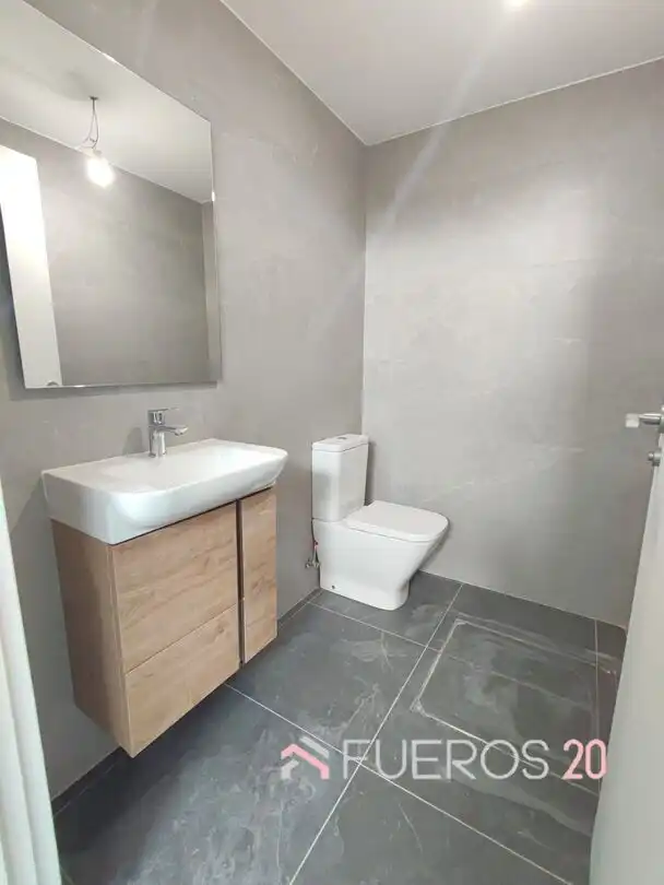 Baño de Casa adosada en venta en Zierbena con Calefacción, Jardín privado y Terraza