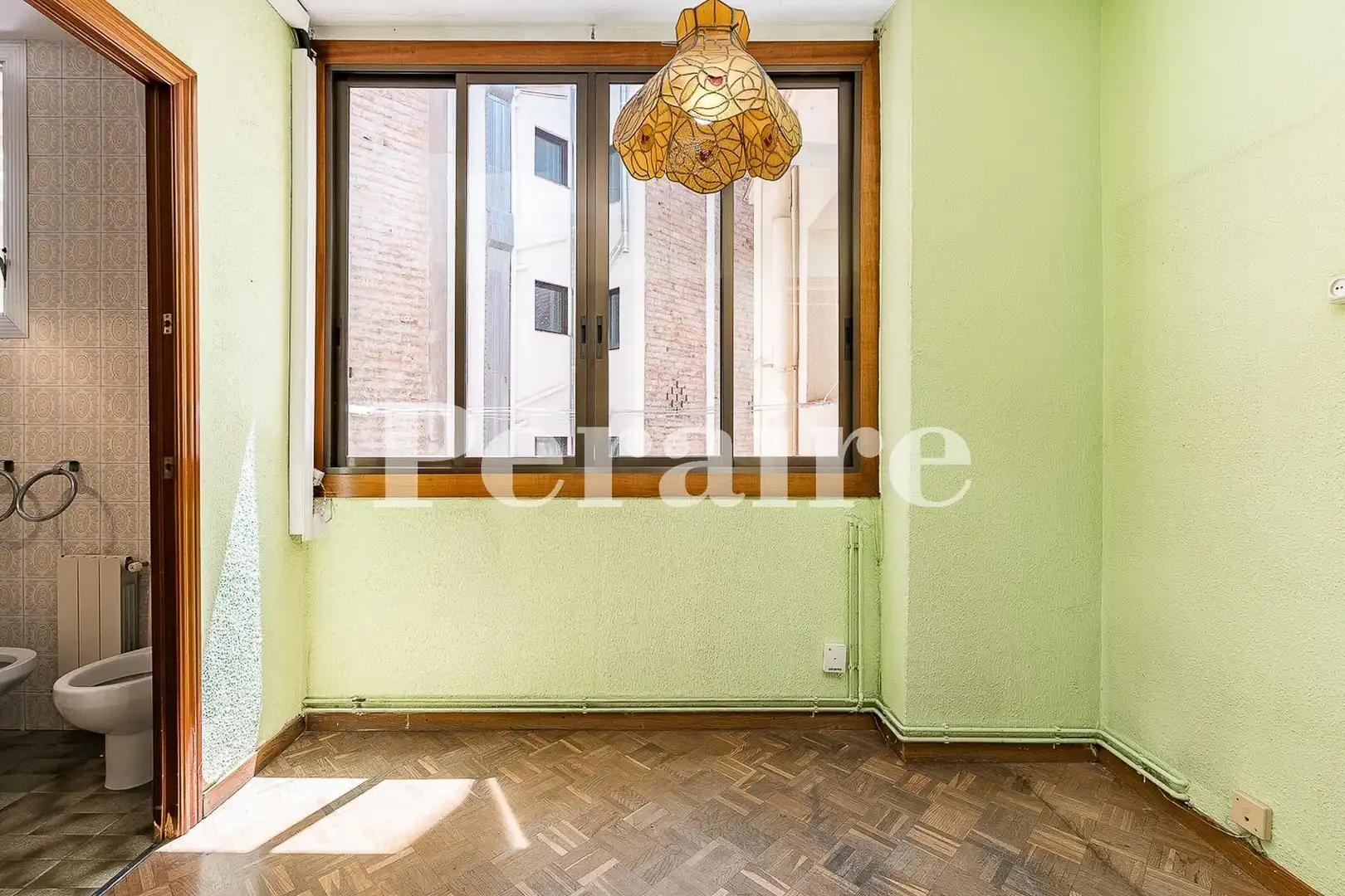 Schlafzimmer von Wohnung zum Verkauf in Barcelona mit Klimaanlage, Heizung und Parkett