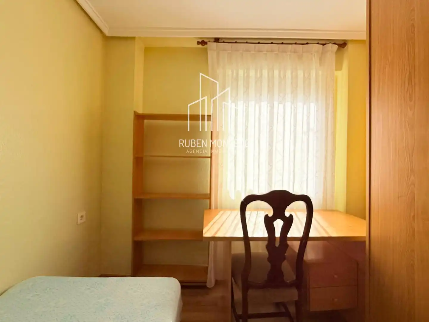 Habitación de Piso de alquiler en Salamanca con Calefacción, Terraza y Horno